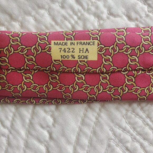 HERMES Red and Gold Vintage Chain Pattern Tie - Picture 7 of 8